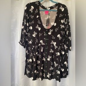 BRAND NEW WITH TAGS Torrid w/ Betsey Johnson limited edition skull top.  Size 2X